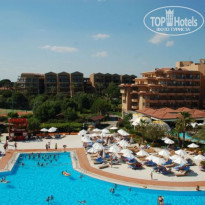 Aquaworld Belek by MP Hotels 5* Вид на главный корпус, ресторан и бассейн - Фото отеля